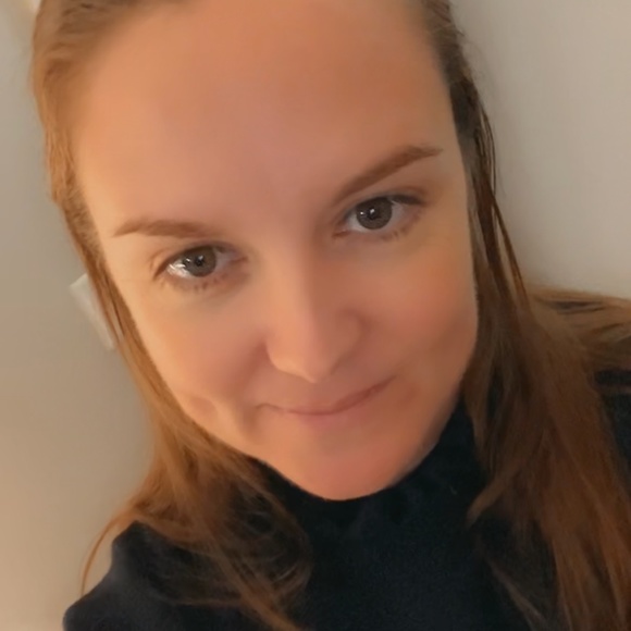 Meet your Posher, Lindsey - Picture 2 of 2